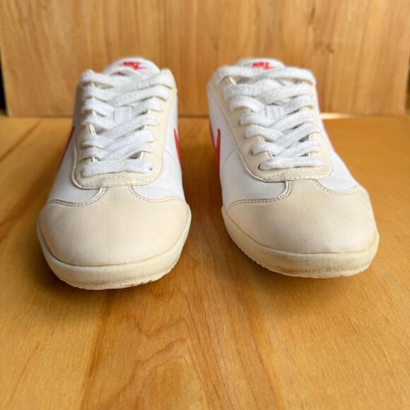 Nike Women's FIVEKAY White/Berry Red Size 8 - Picture 8 of 17